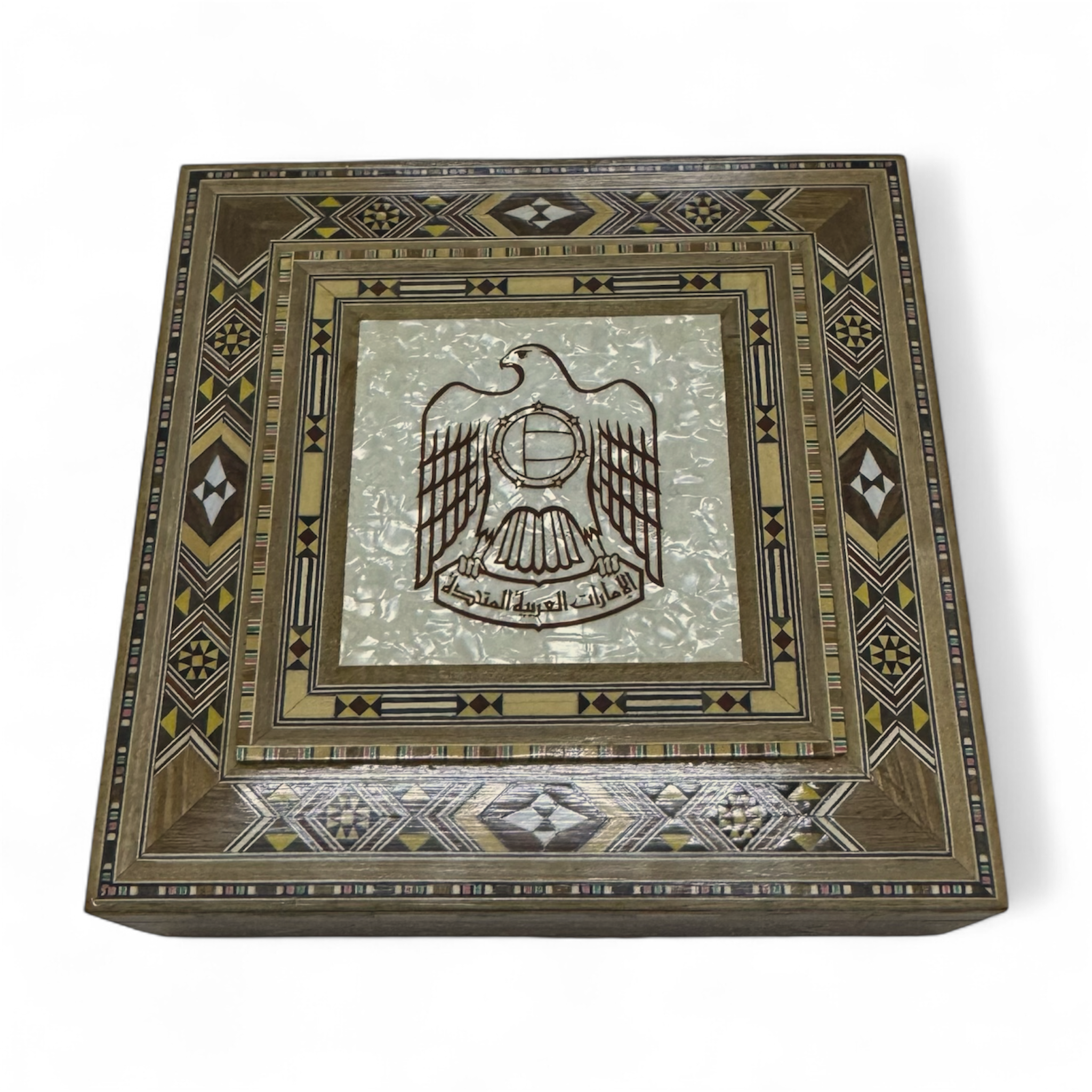 صندوق مع الشعار 25*25